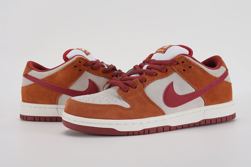 Dunk Low Pro SB 'Dark Russet'