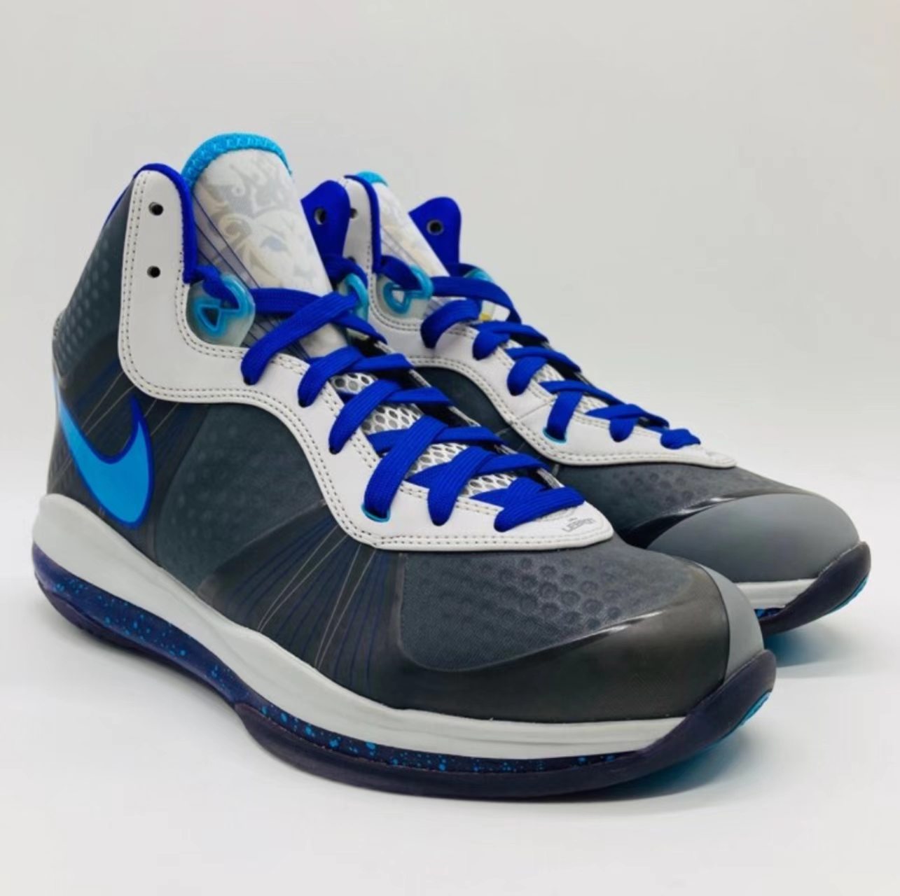 Nike LeBron 8 
