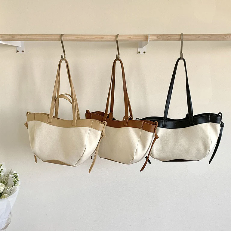 Daisy Canvas Tote