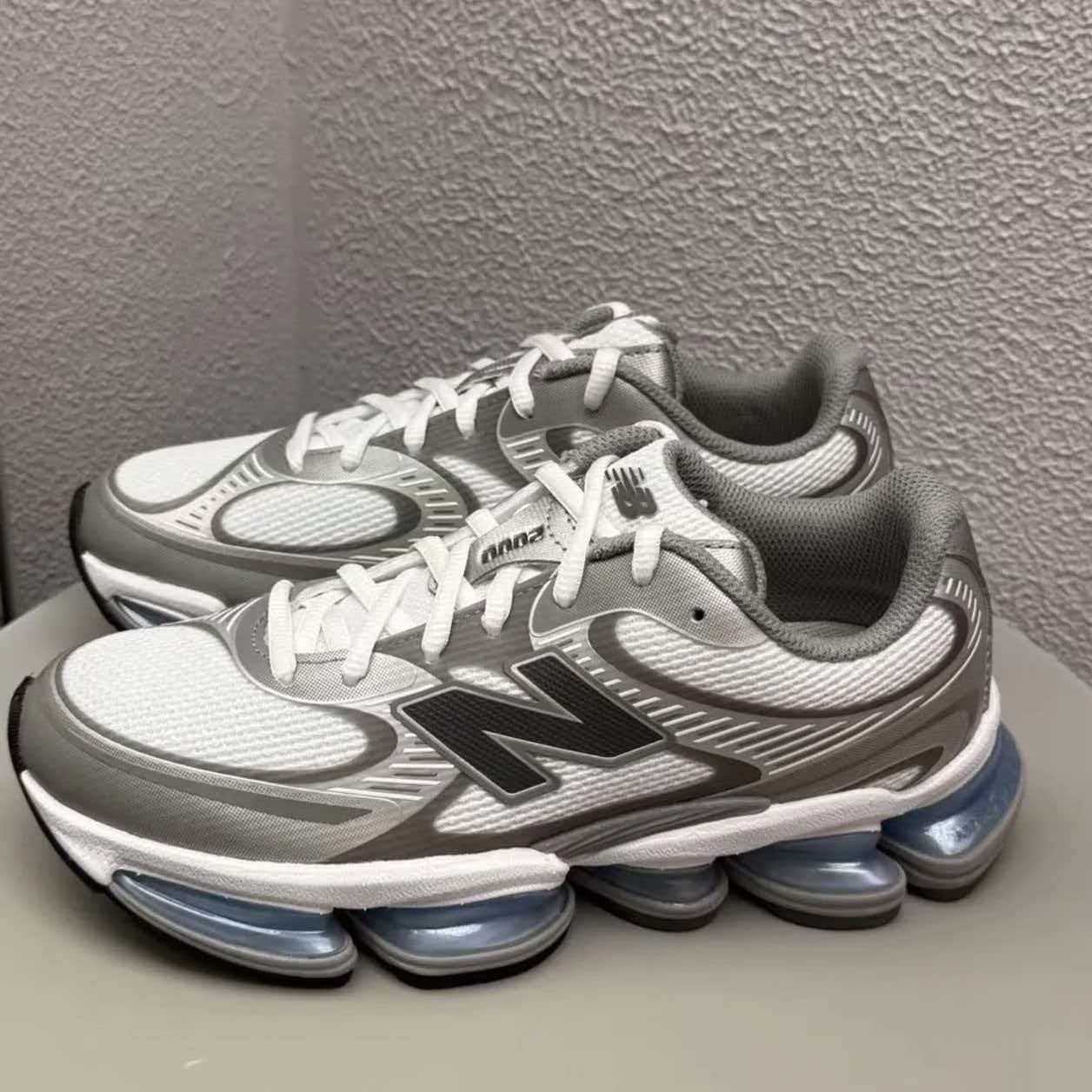 New Balance ABZORB 2000 