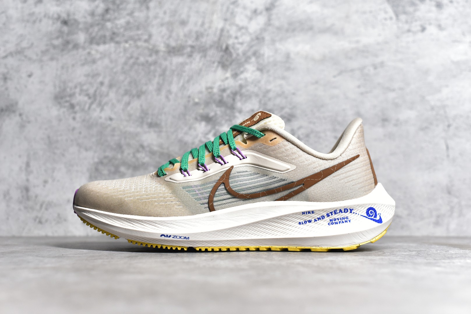NIKE PEGASUS 39 PREMIUM NIKE MOVING COMPANY MEN'S DV8922-100