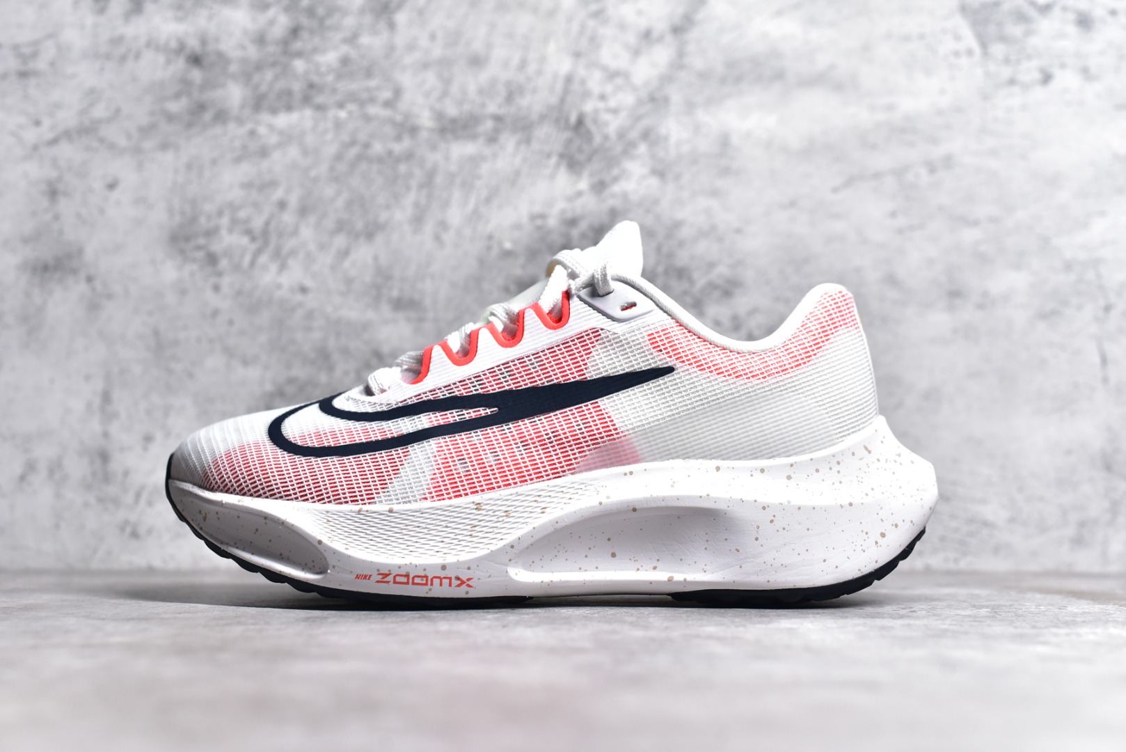 NIKE ZOOM FLY 5 ROAD RUNNING SHOES DM8968-100