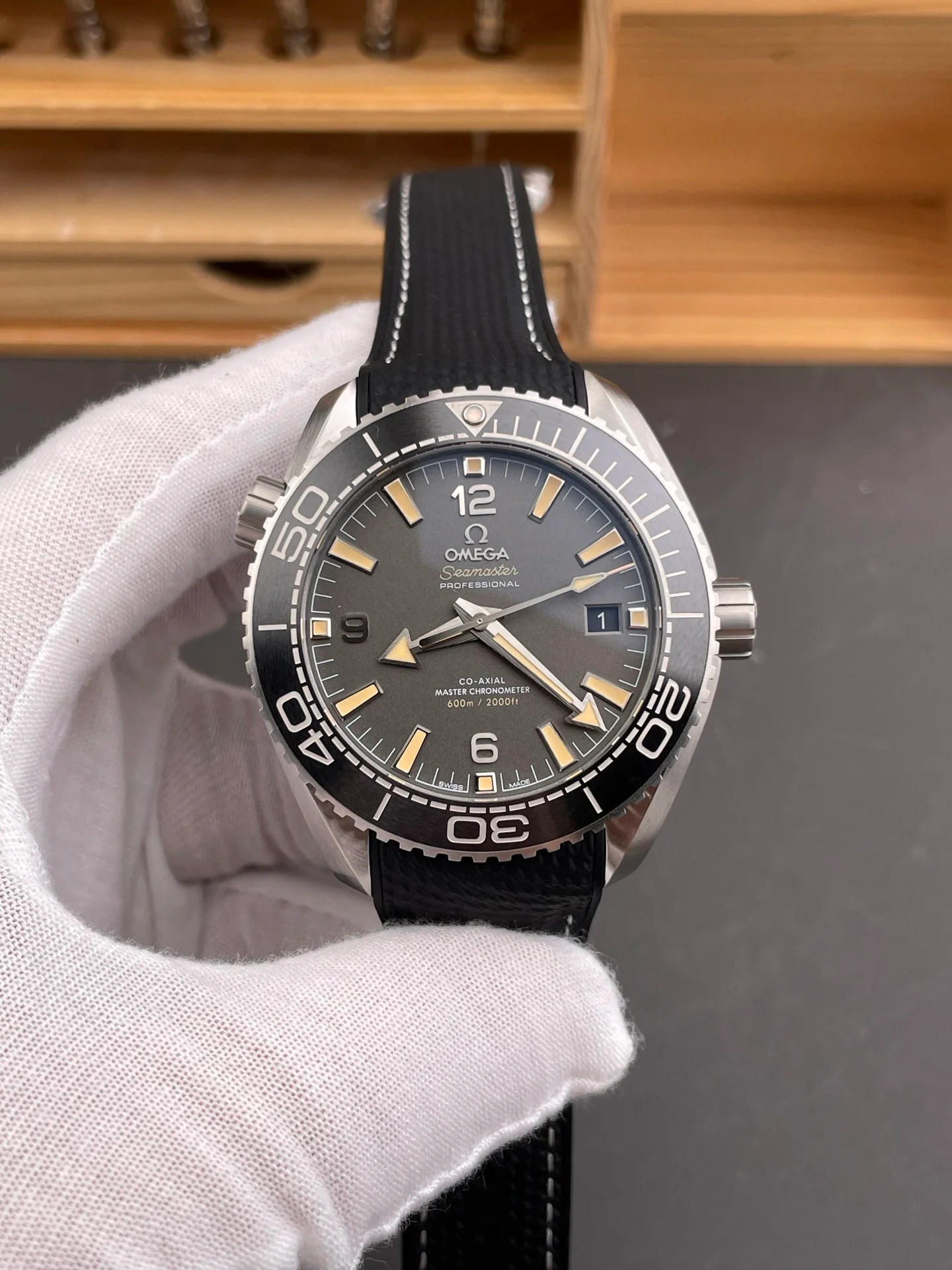 Seamaster 600, Copper Grey Dial