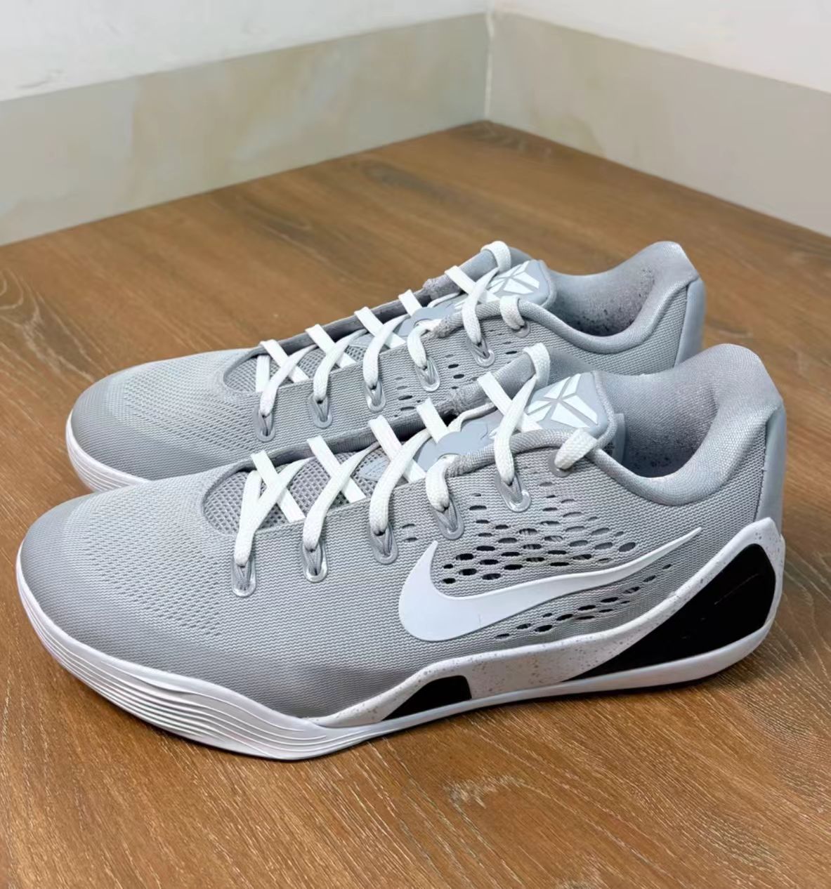 Nike Kobe 9 EM Low Protro "Wolf Grey"