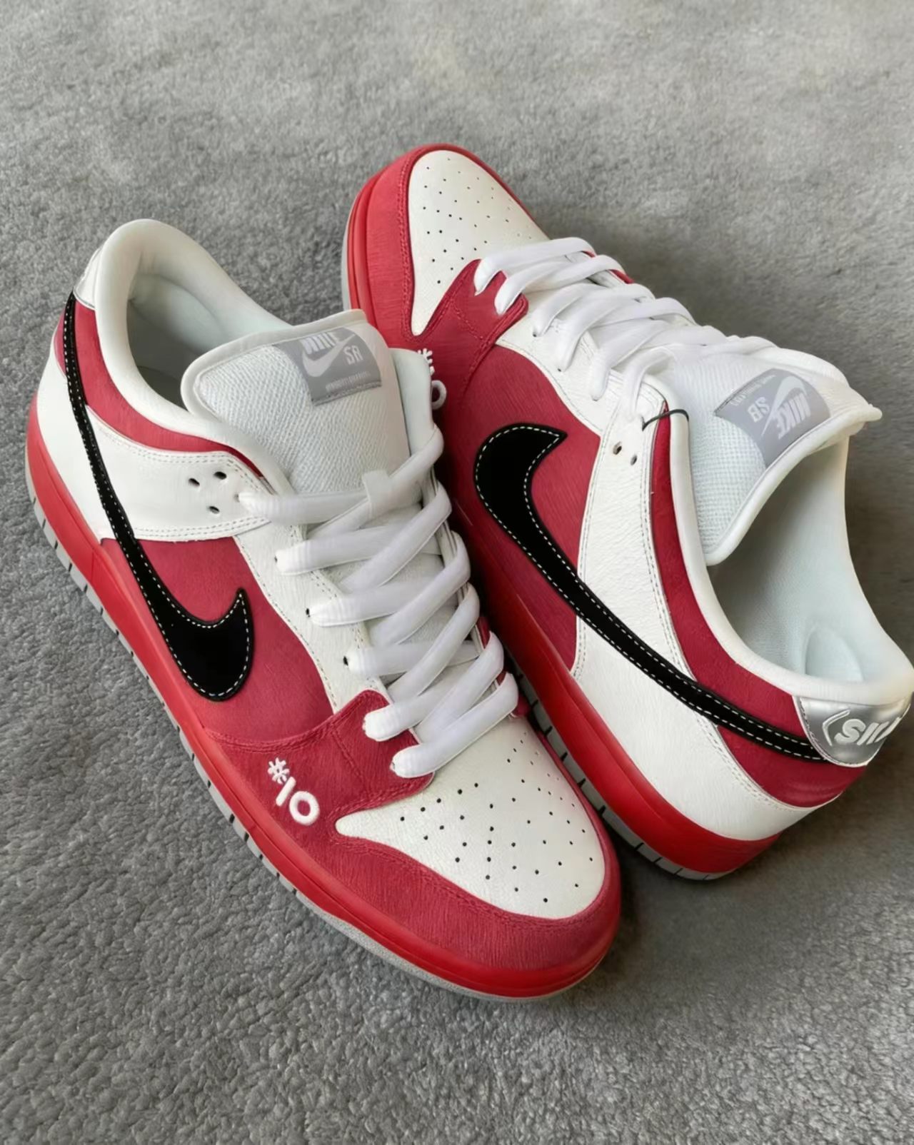 Nike SB Dunk Low Pro "Chicago"