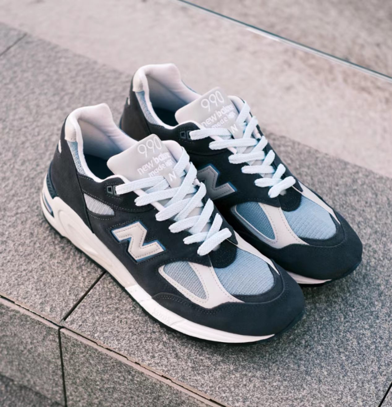 New Balance 990v2  Black Light Blue