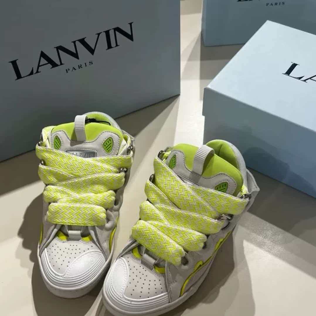 Lanvin Curb
