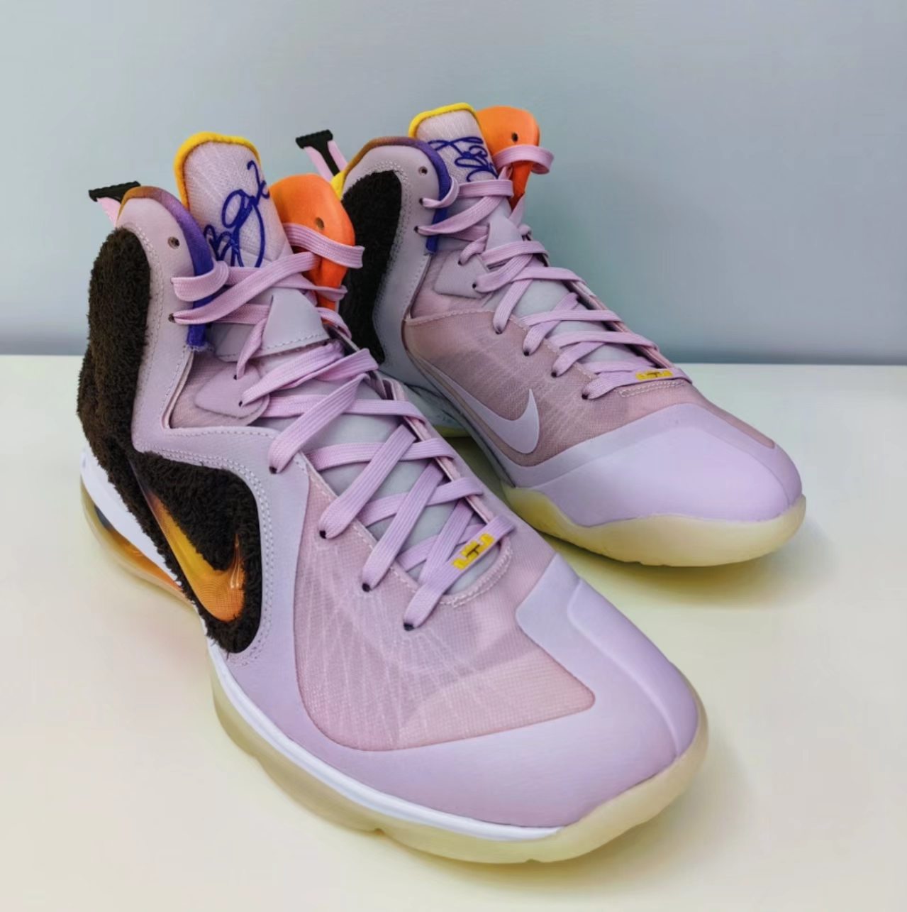 Nike LeBron 9 Regal Pink