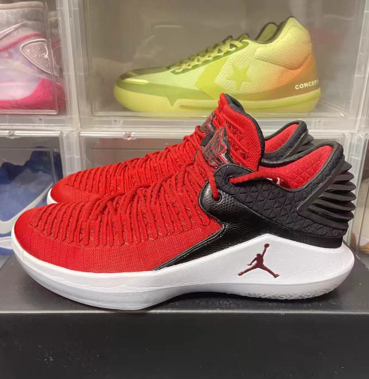 Air Jordan 32 Low 'Bred'