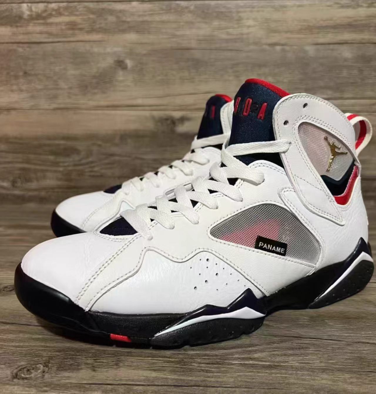Paris Saint-Germain x Air Jordan 7 Retro