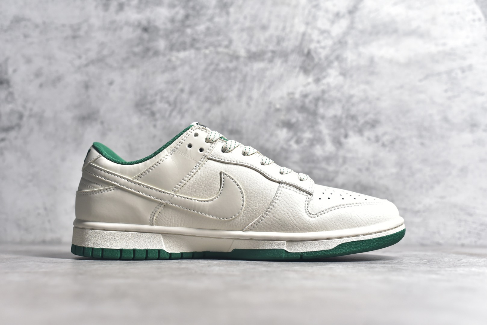 BAPE X SB DUNK LOW  XD6188-026J