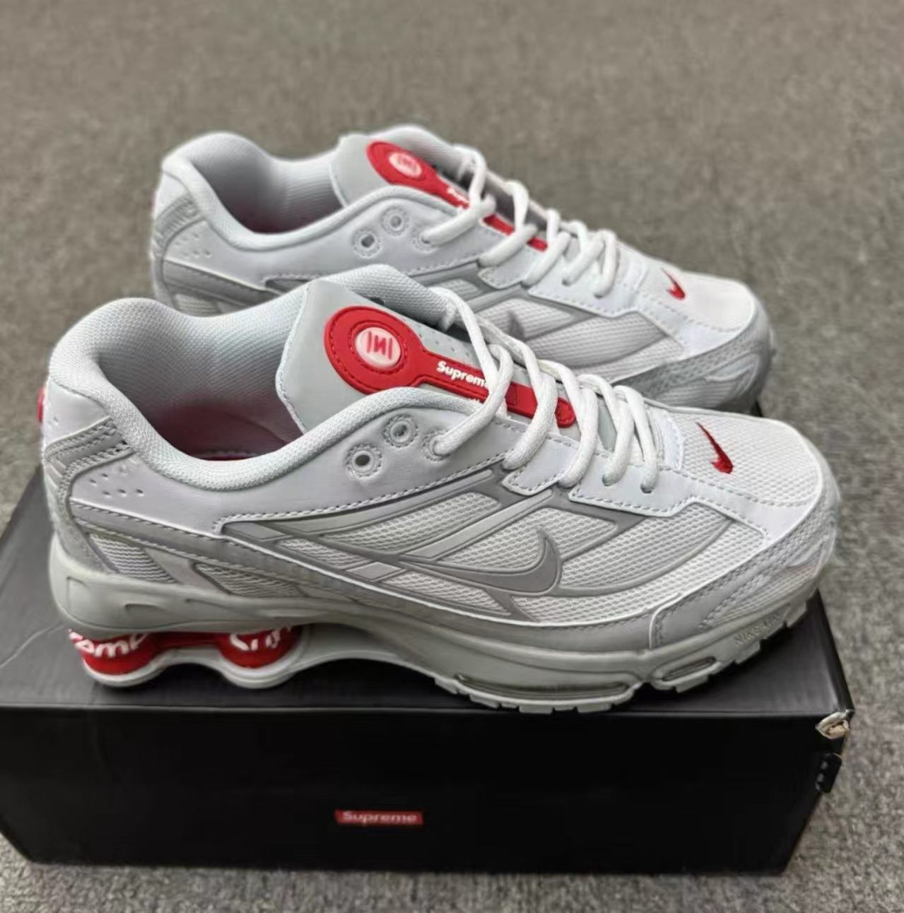 Supreme x  Nike Shox Ride 2 Supreme White Grey Red
