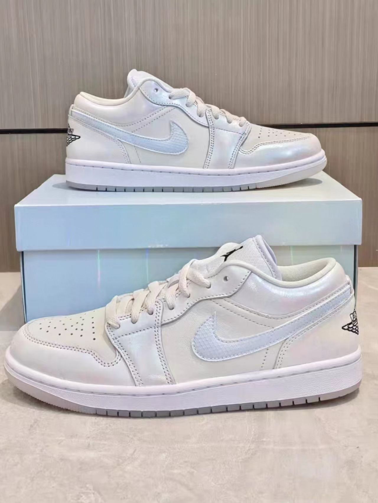 Air Jordan 1 Low "Glow in the Dark"