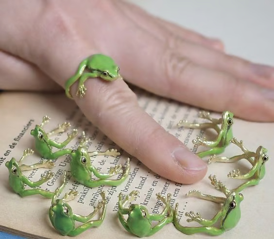 🐸Tree Frog Ring & Earrings