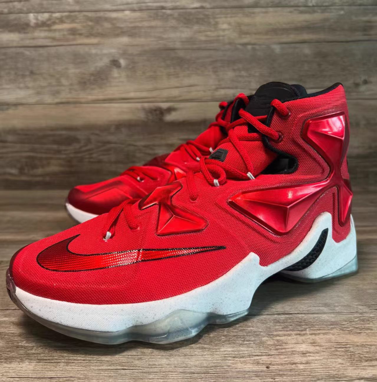 Nike LeBron 13 'University Red/White'
