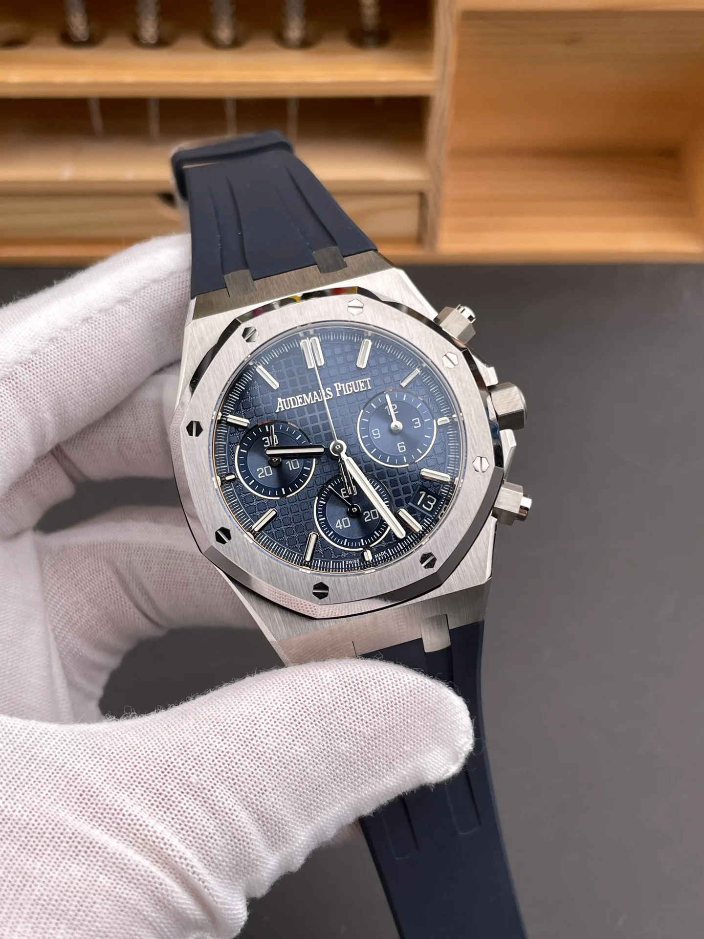 Royal Oak 26240 Blue Dial Rubber Strap
