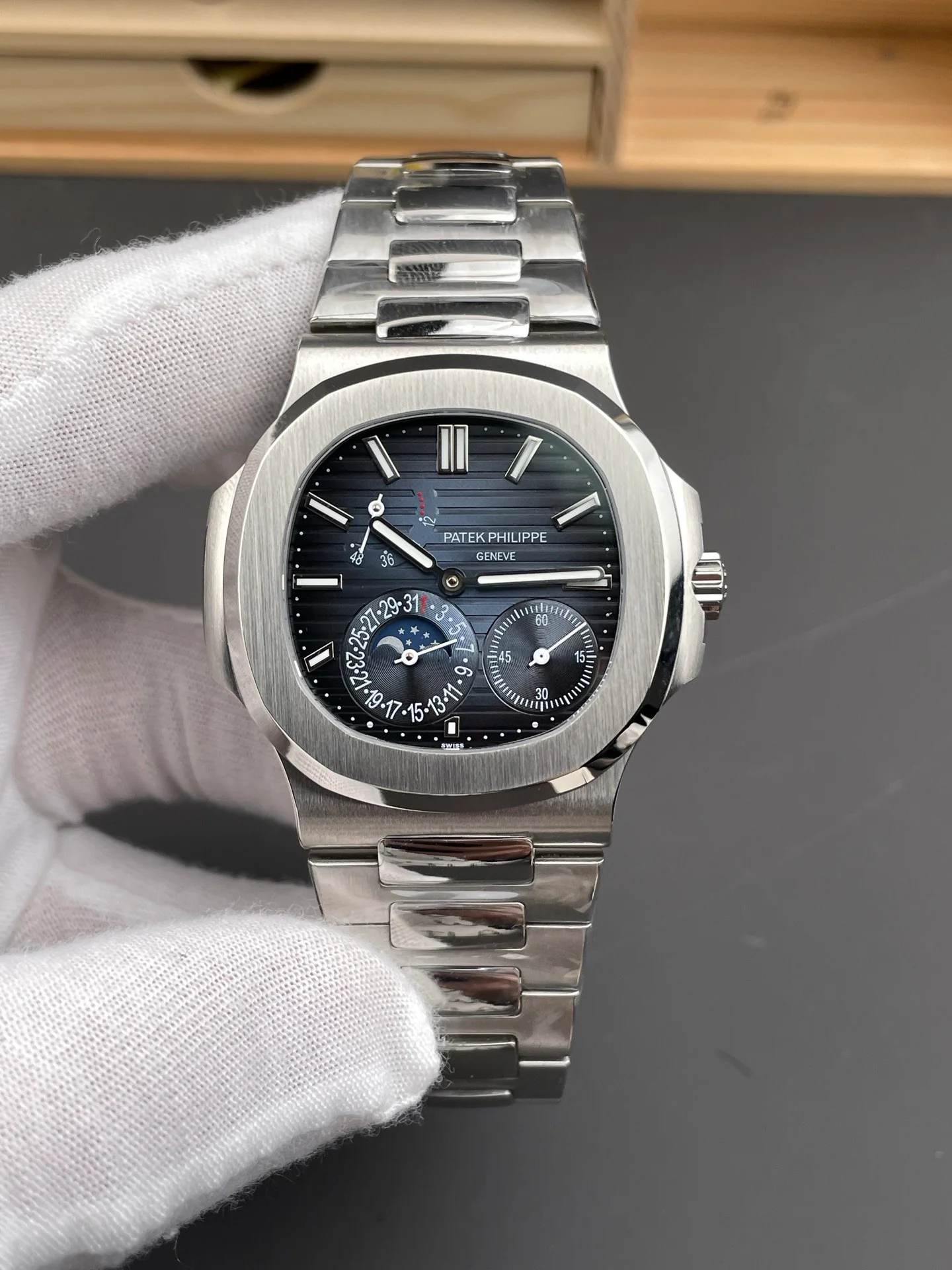 Nautilus 5712 Blue Dial