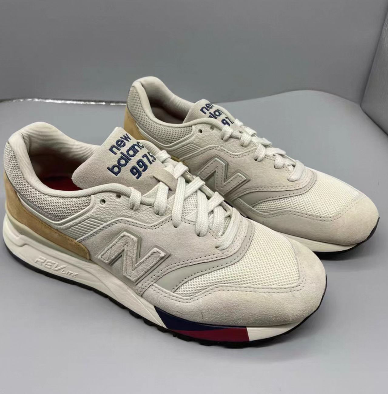 New Balance 997H 