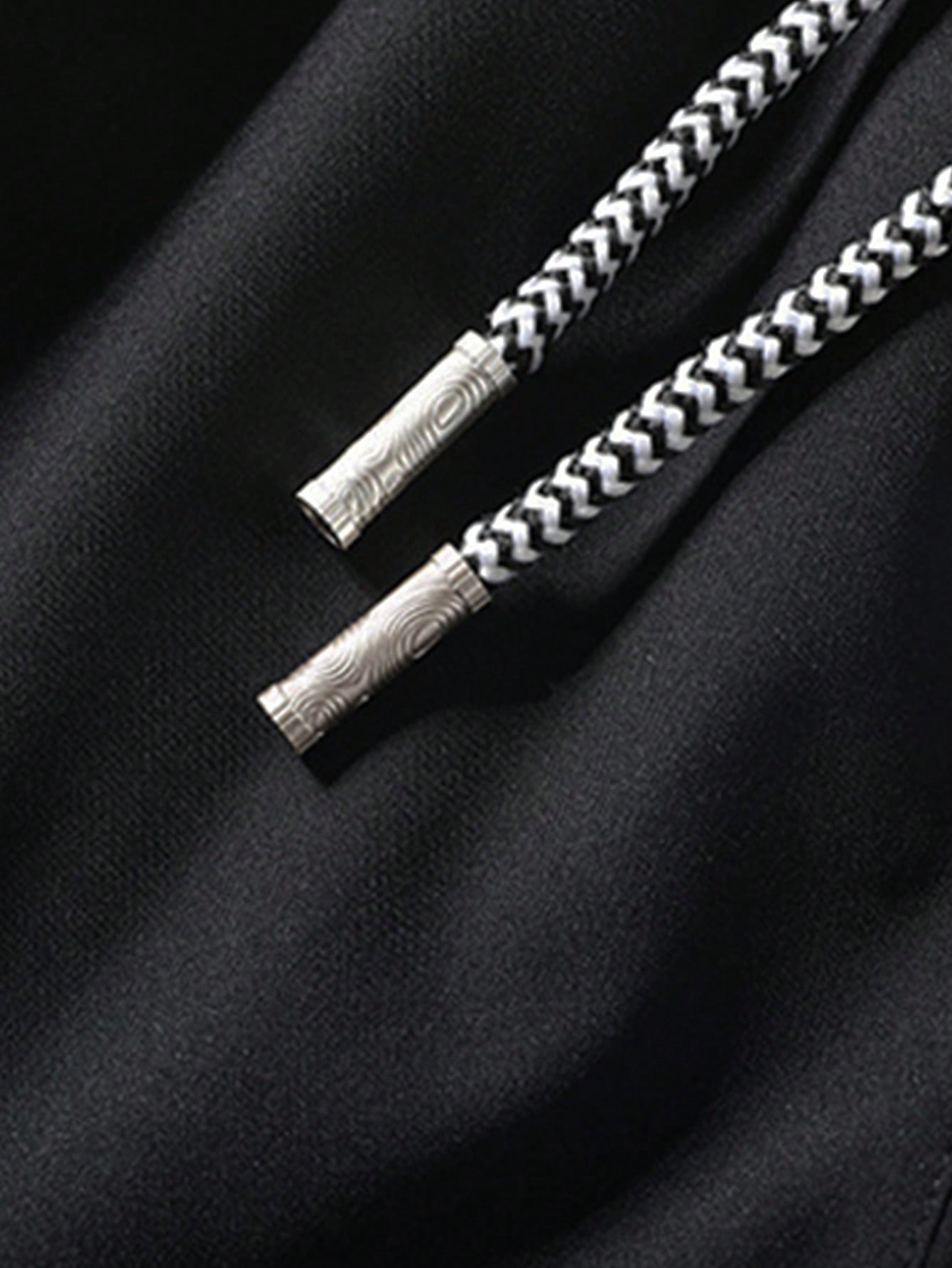 Men Drawstring Waist Zipper Pocket Shorts
