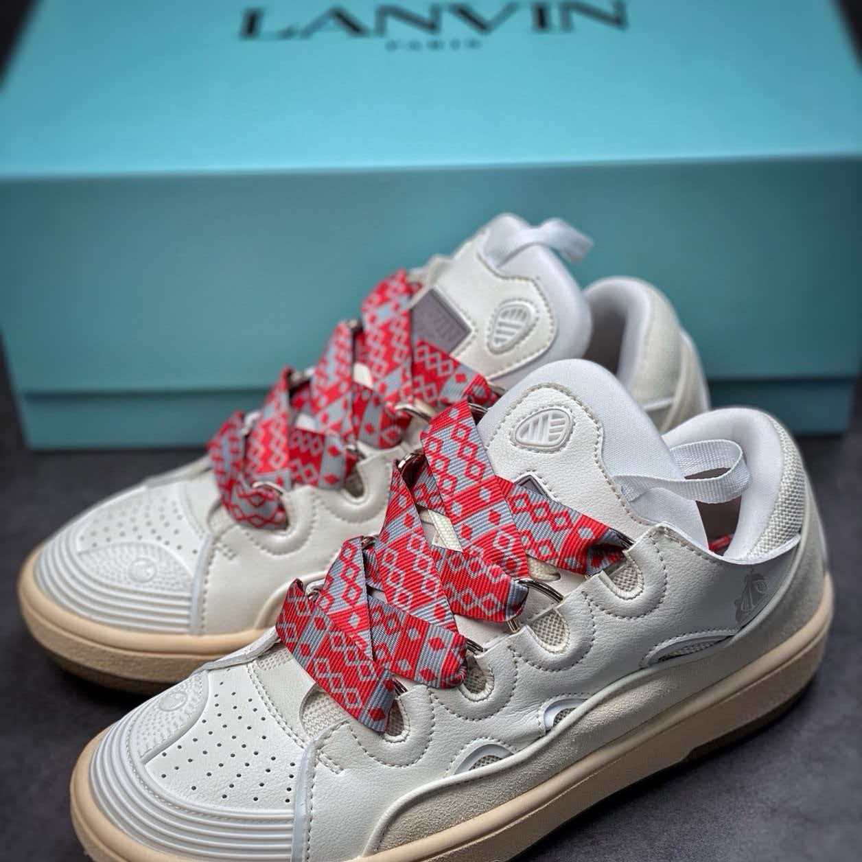 Lanvin Curb