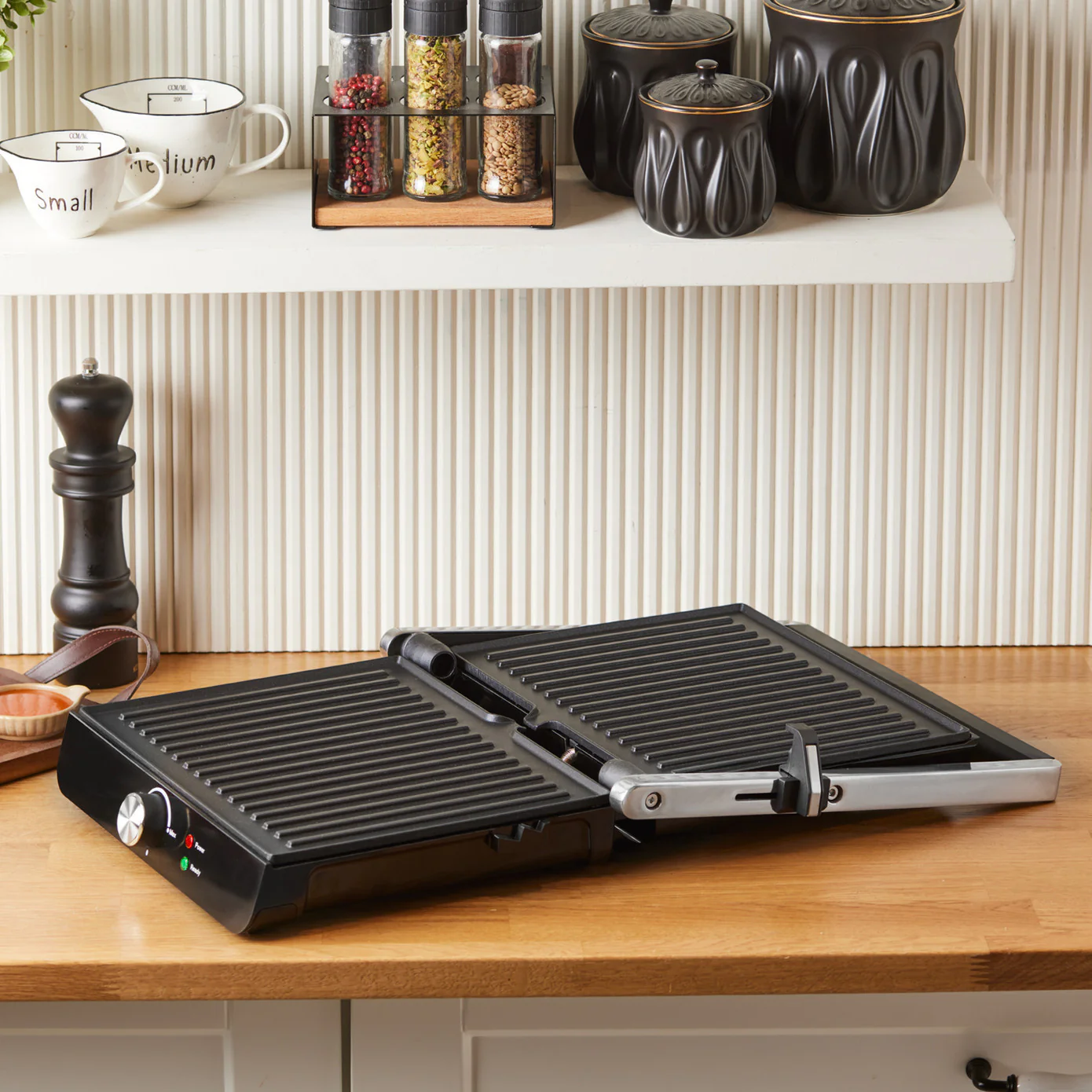 Homend Grilliant 1356H Boîtier en Inox avec Plaques en Fonte - Machine à Sandwiches et Grill