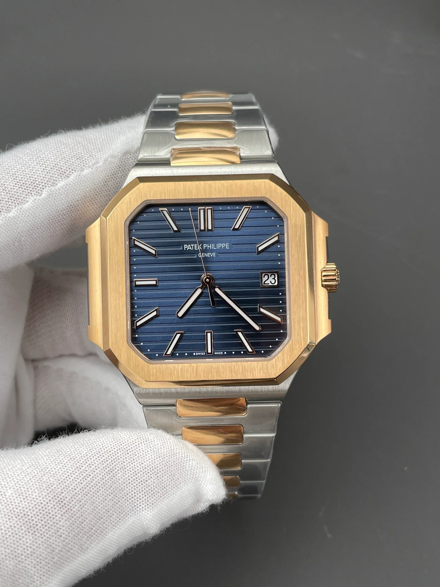 New Cubitus 5821 Rose Gold (Small TV)