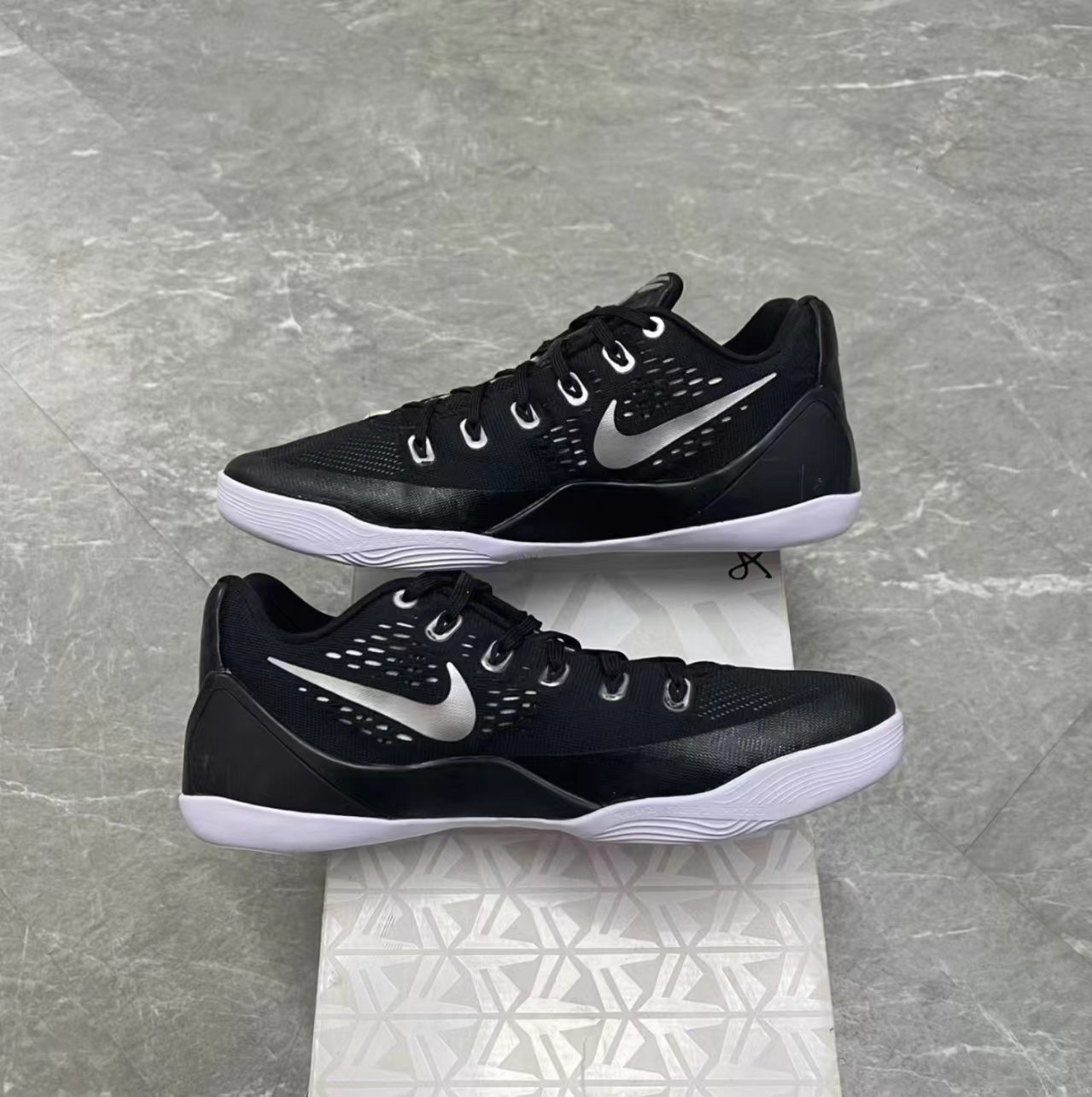 Nike Kobe 9 EM Low "Black Silver"