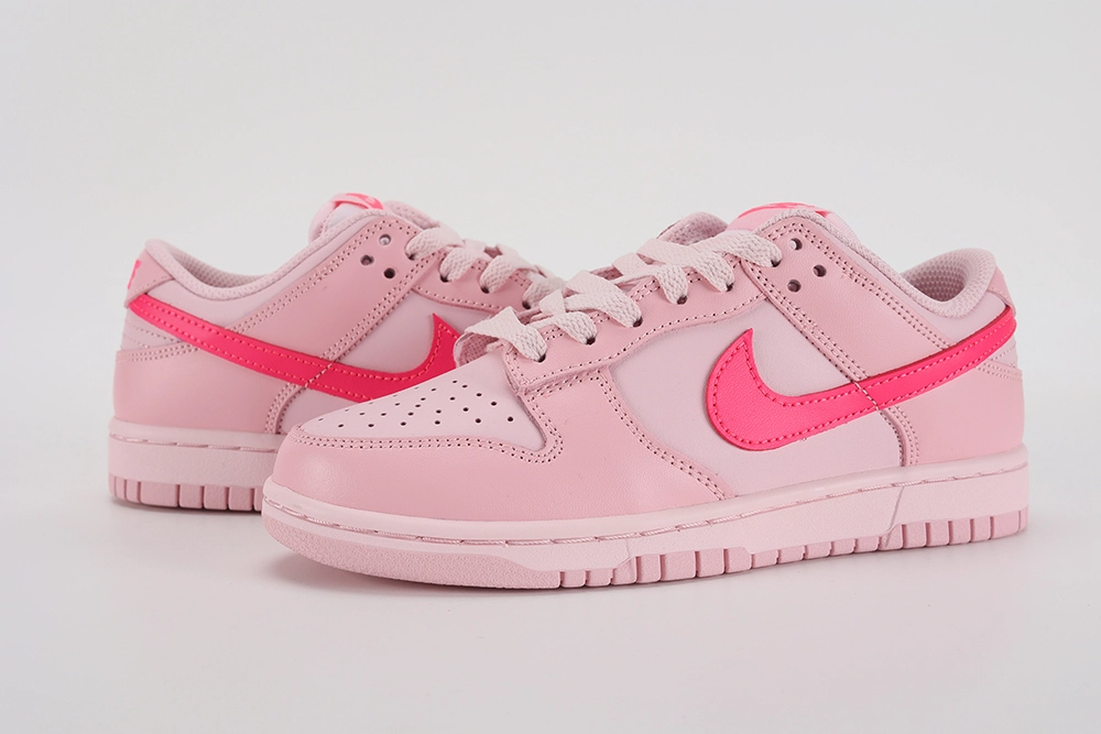 Dunk Low GS 'Triple Pink'