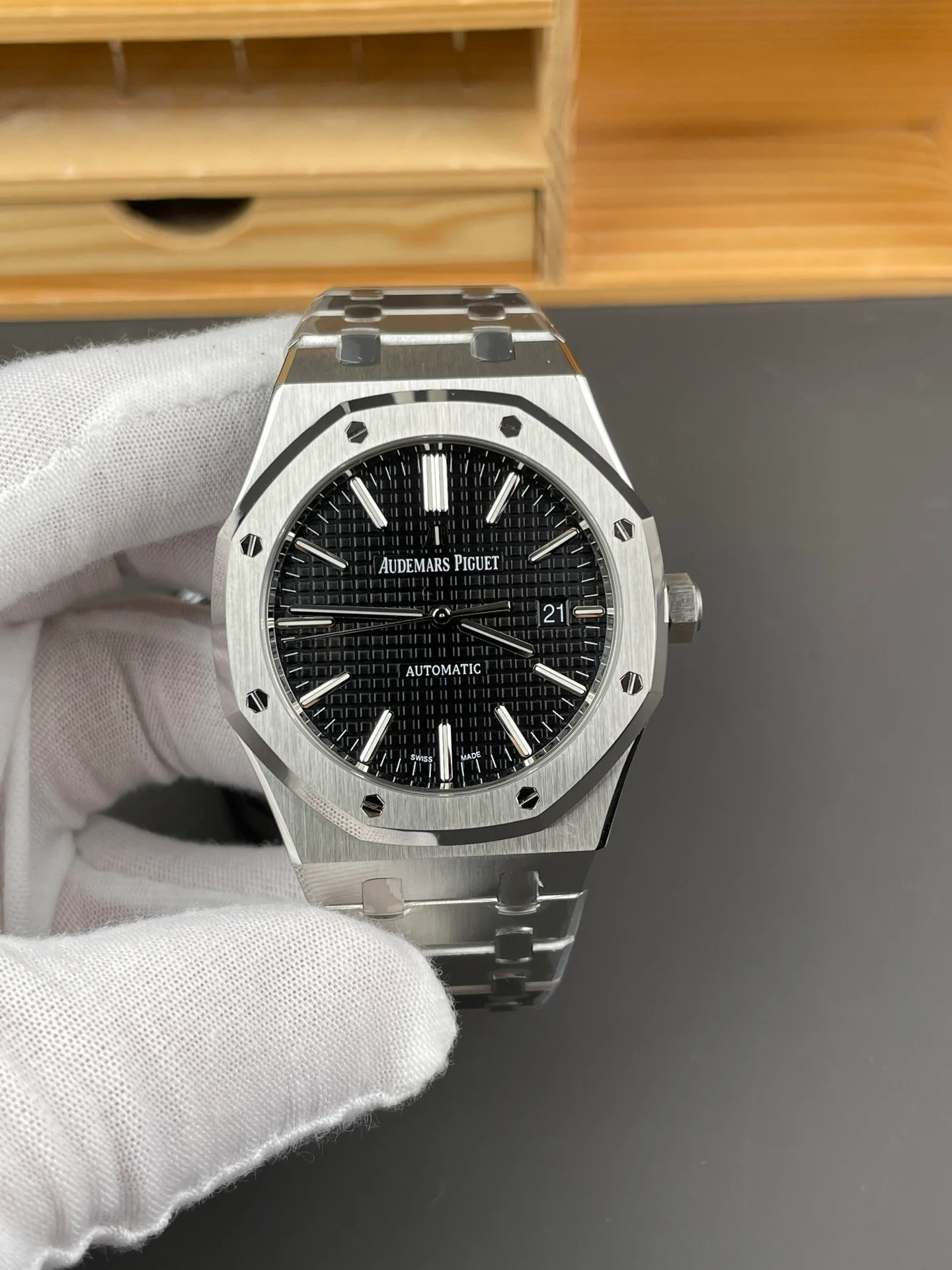 Royal Oak 15400 Black Dial
