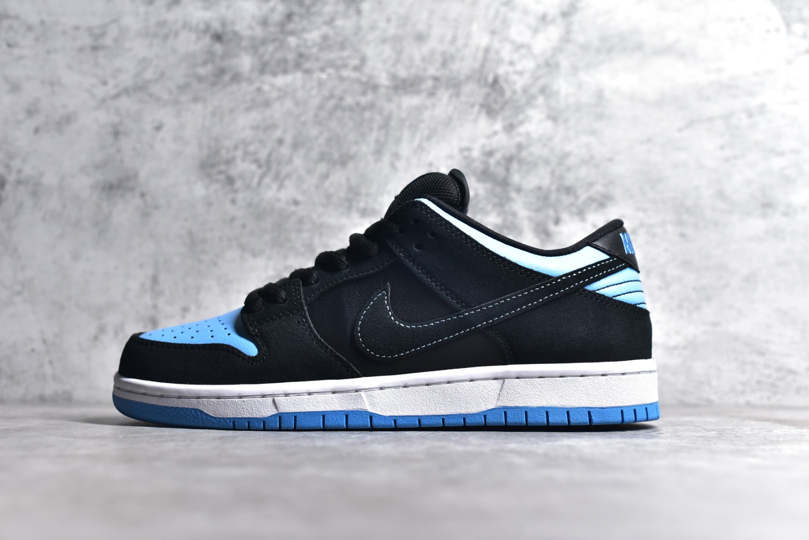 KO NIKE SB DUNK LOW BLACK UNIVERSITY BLUE 304292-048