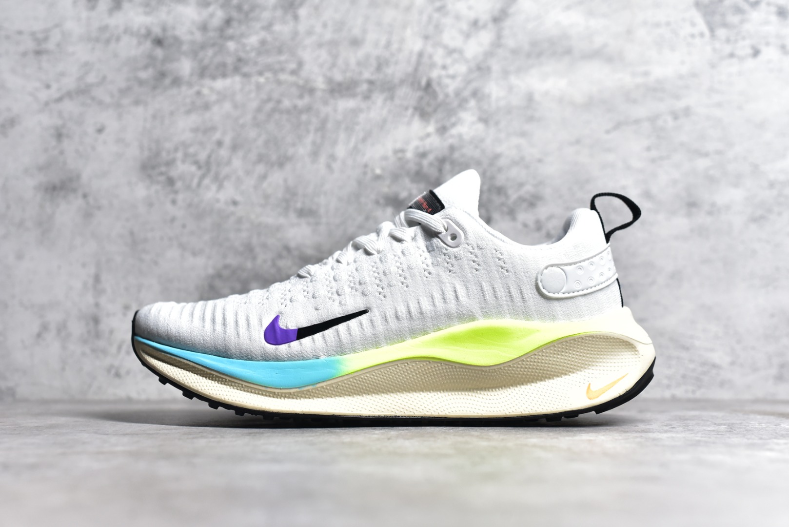 NIKE REACTX INFINITY RUN 4 DR2665-105