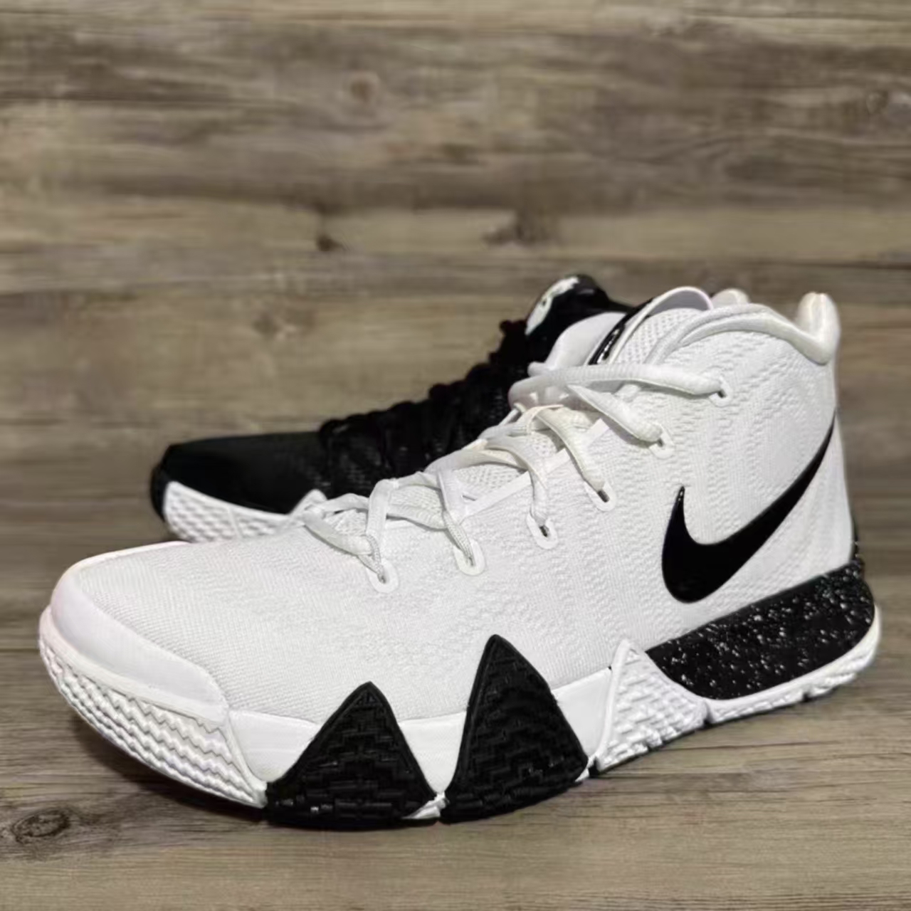 Nike Kyrie 4 