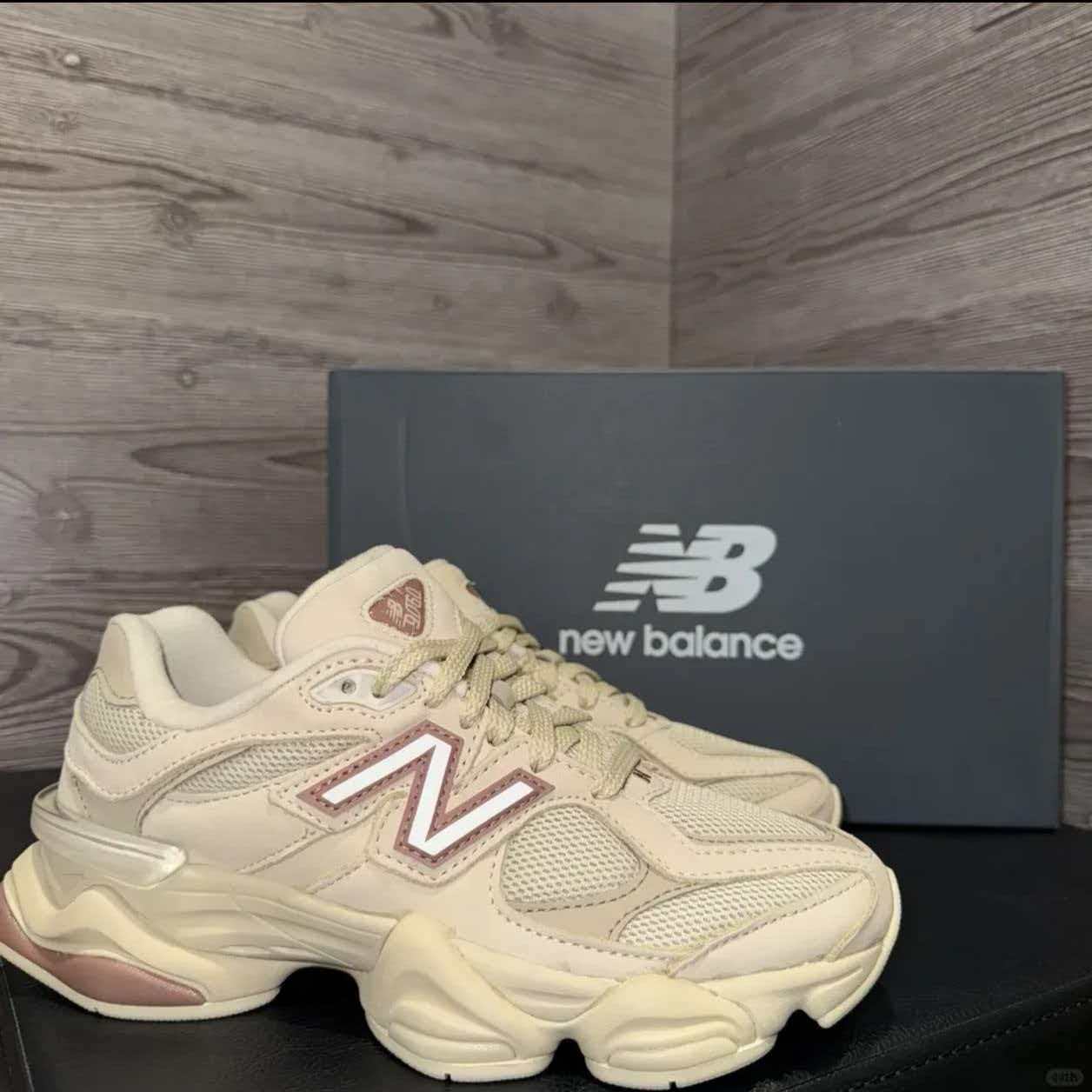 New Balance 9060 