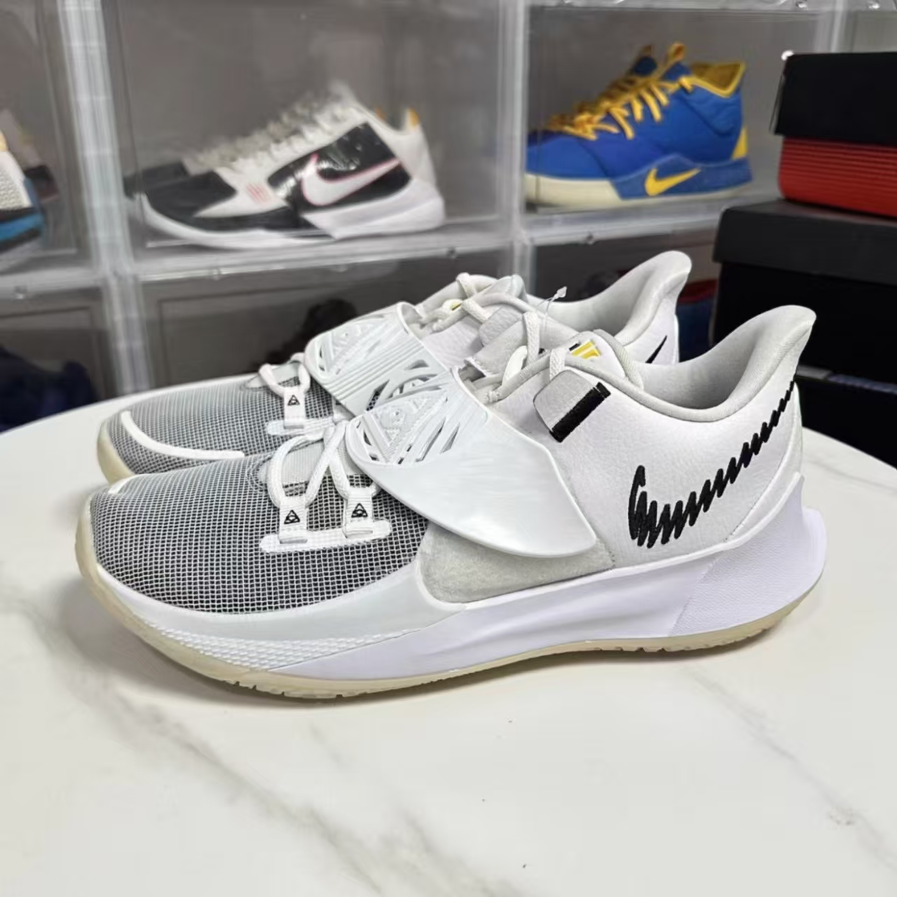 Nike Kyrie Low 3 CJ1286-100 White Black
