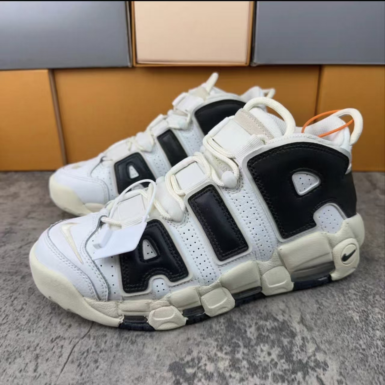 Nike Air More Uptempo