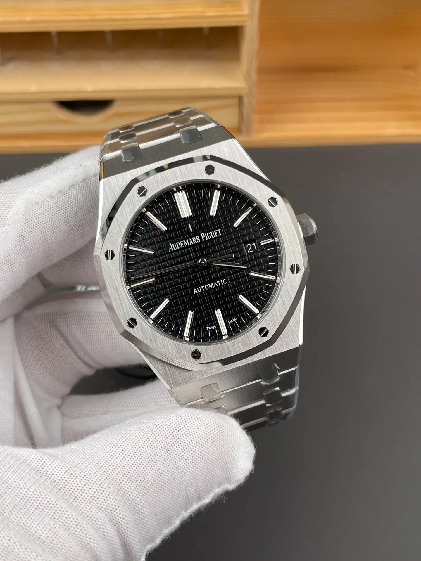 Royal Oak 15400 Black Dial