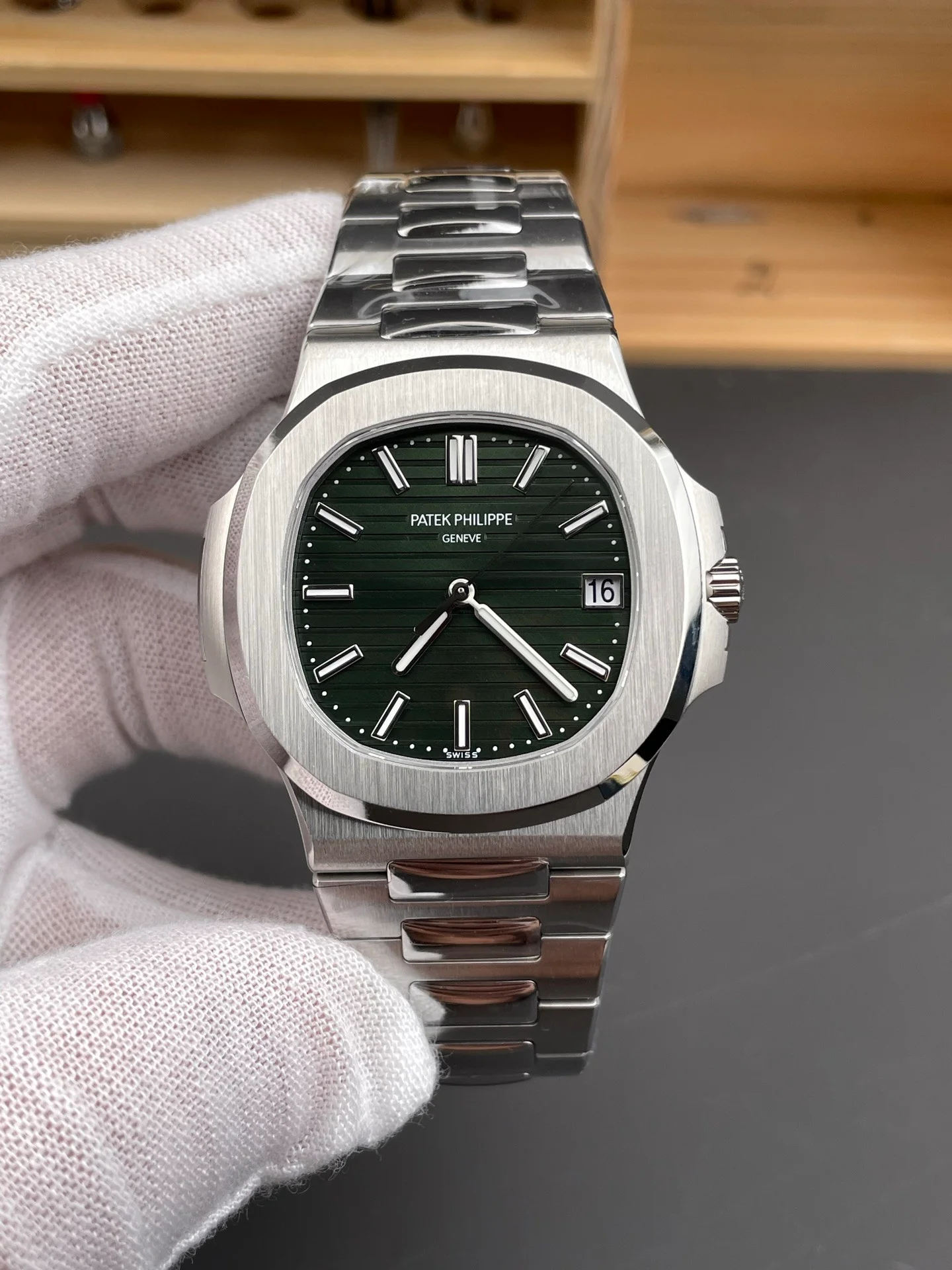 Nautilus 5711 Green Dial