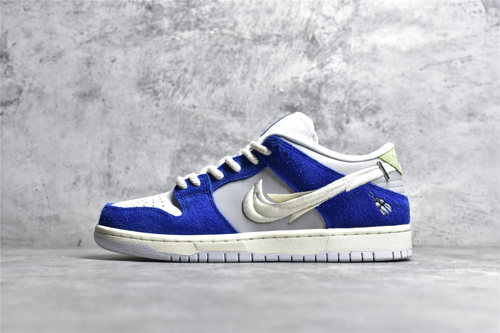 NIKE SB DUNK LOW PRO FLY STREETWEAR  DQ5130-400