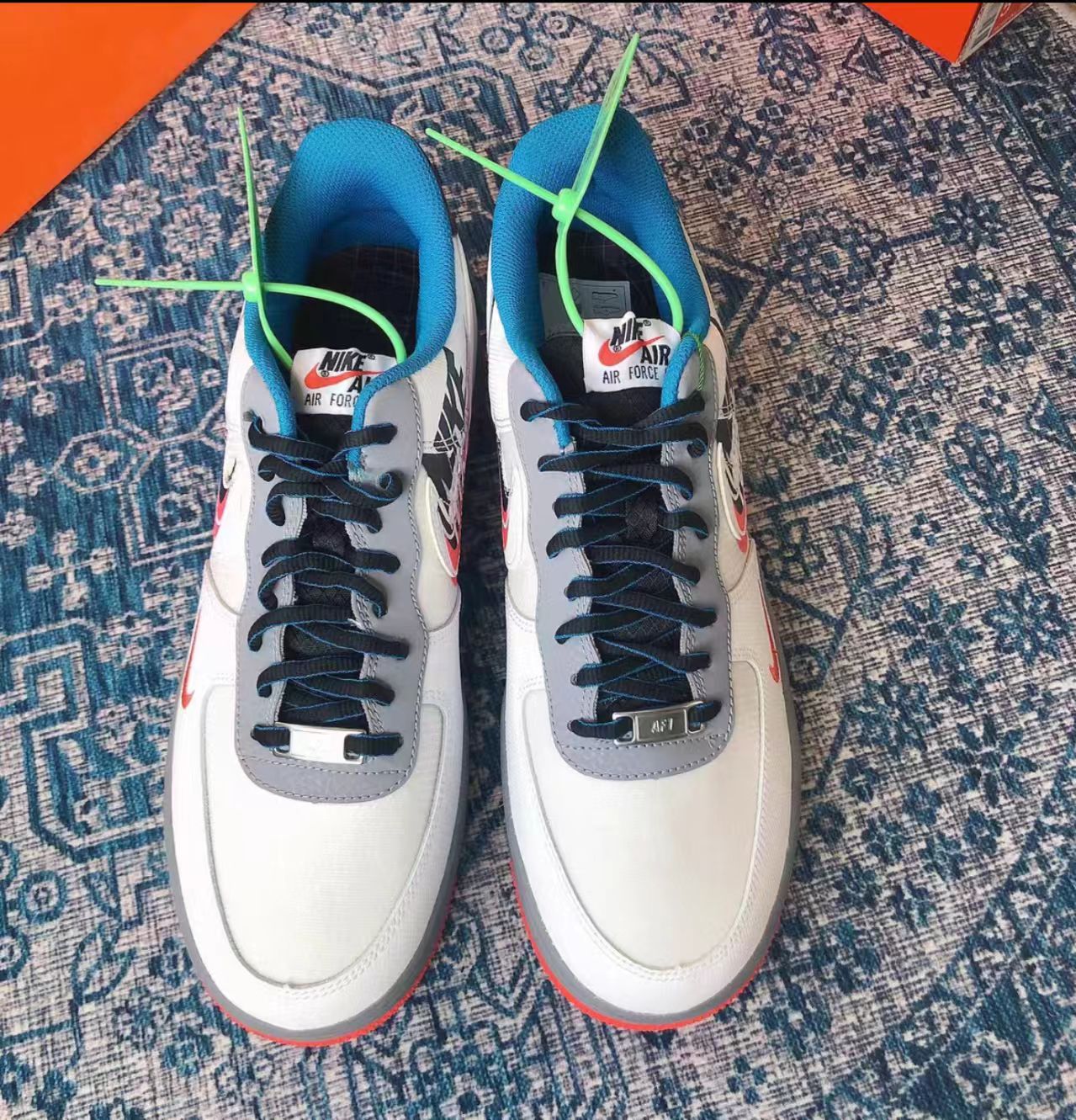 Nike Air Force 1 Low 