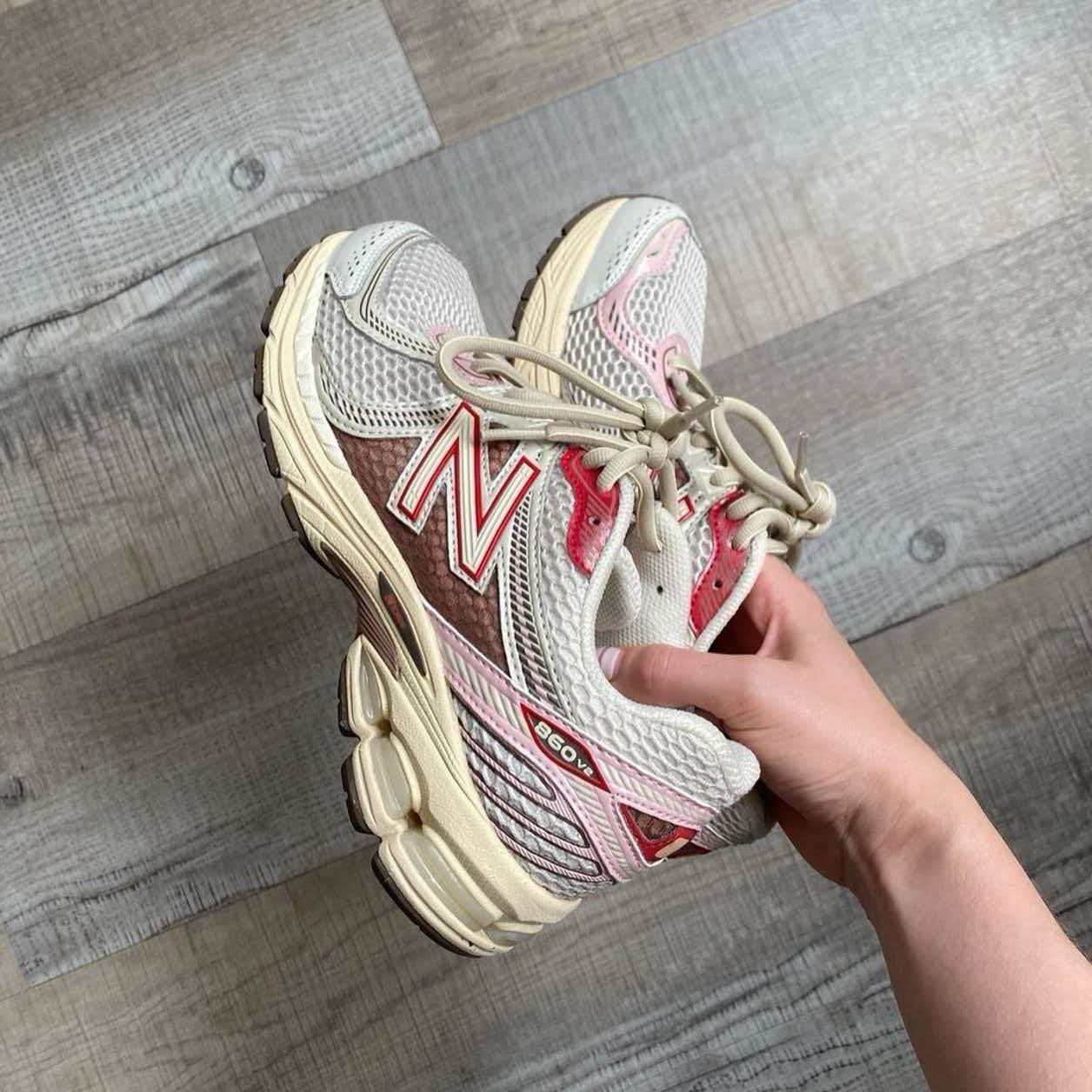 size? x New Balance 860v2 