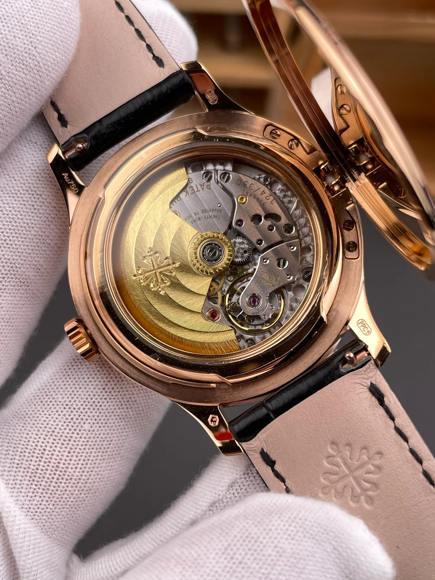 Patek Calatrava 5227R Officer Case Rose Gold