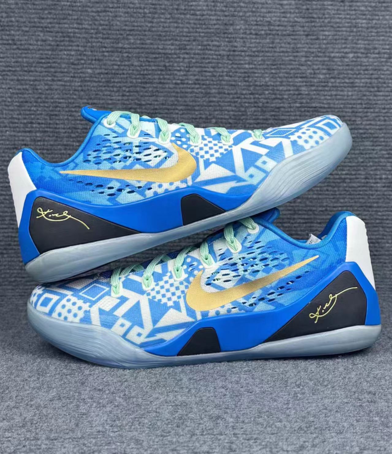 Nike Kobe 9 EM Low "Christmas"