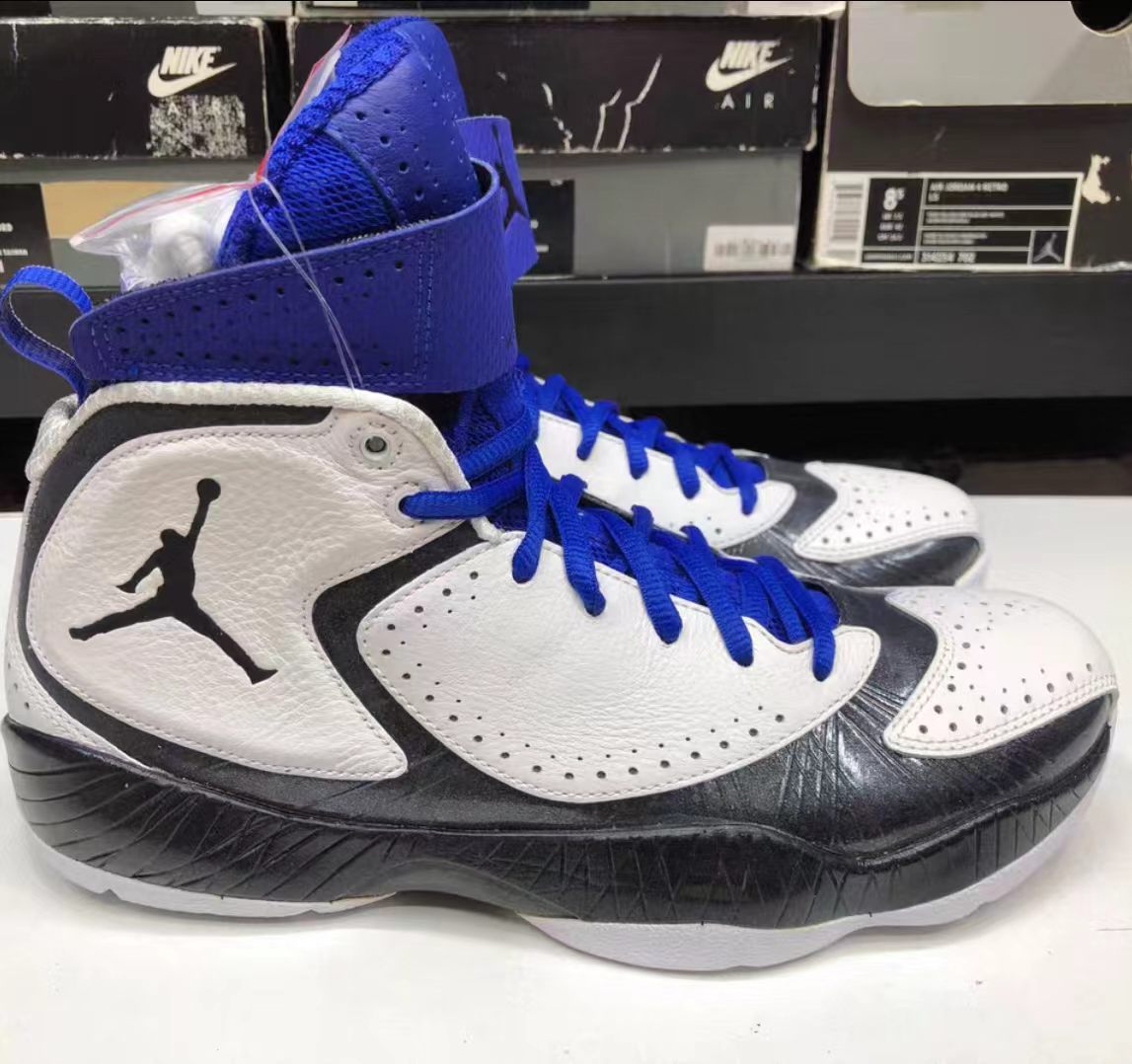 Air Jordan 2012 "White/Black/Royal Blue"