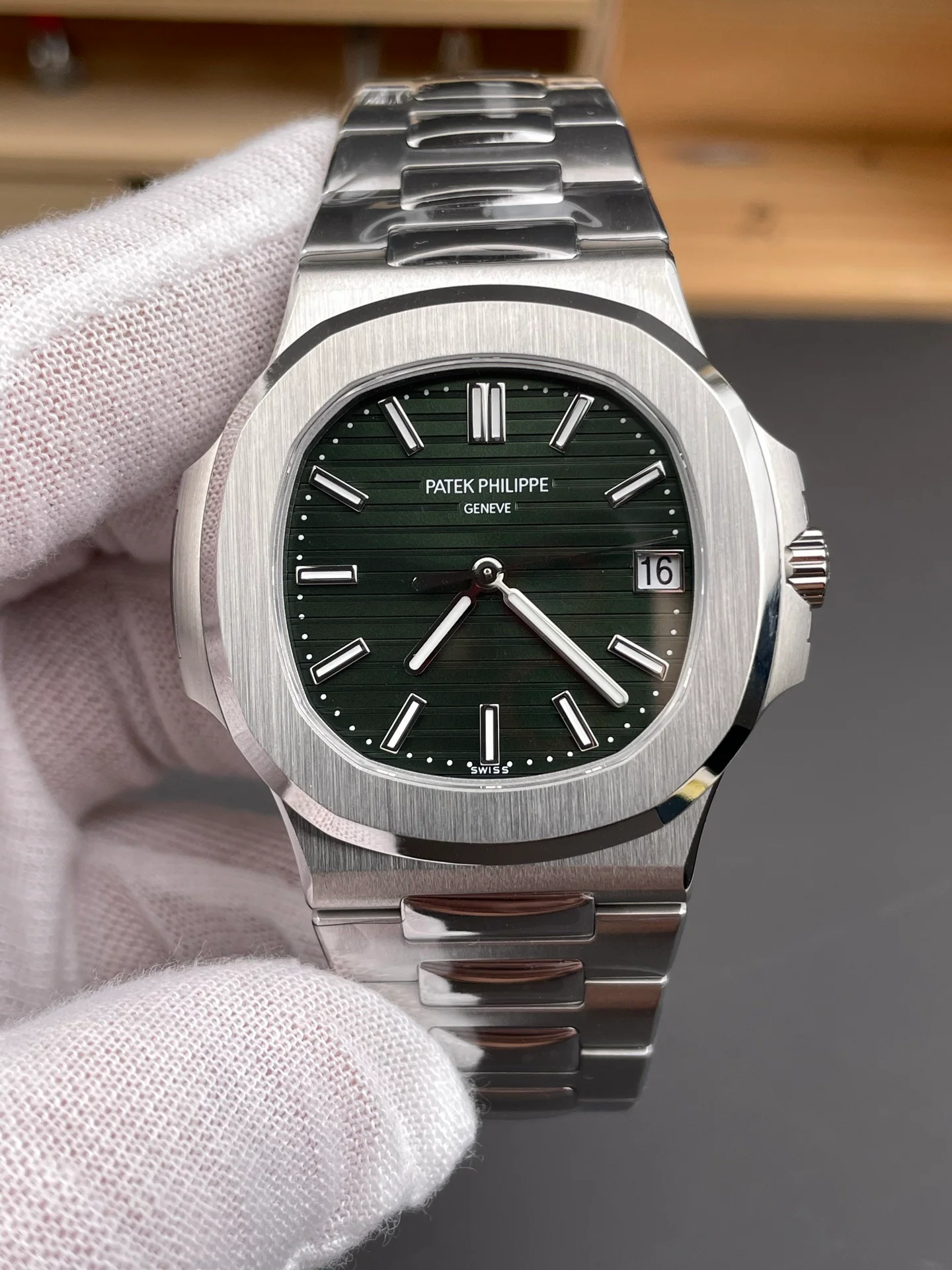 Nautilus 5711 Green Dial