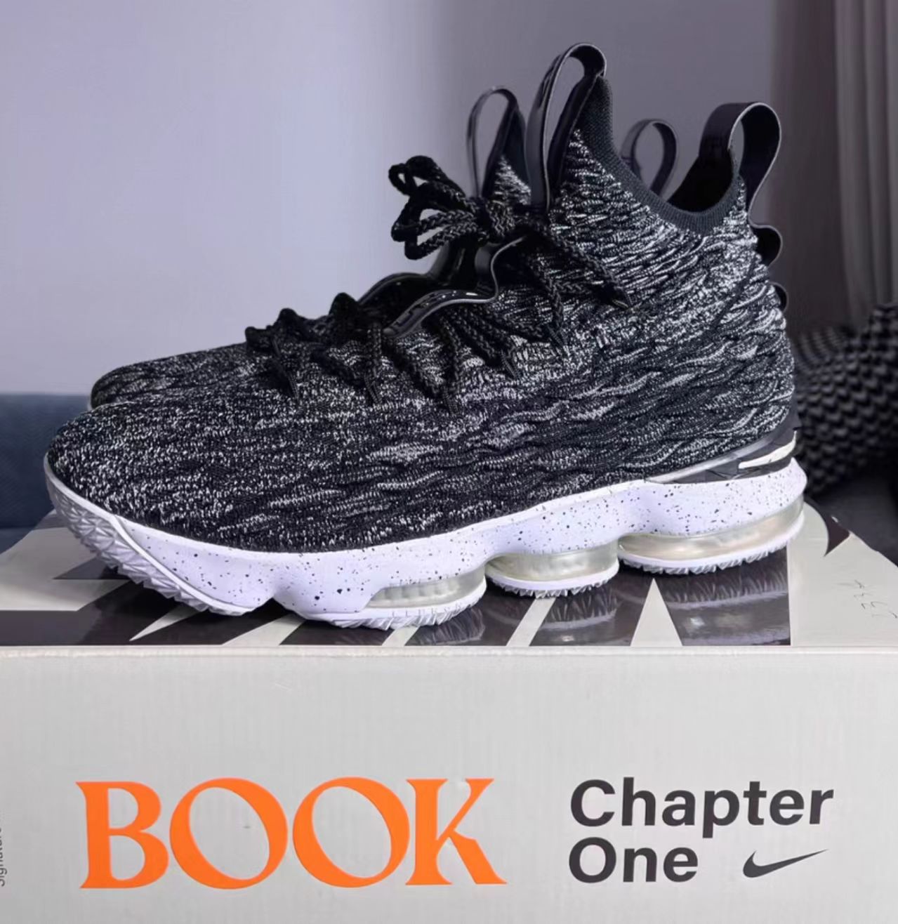 Nike LeBron 15 