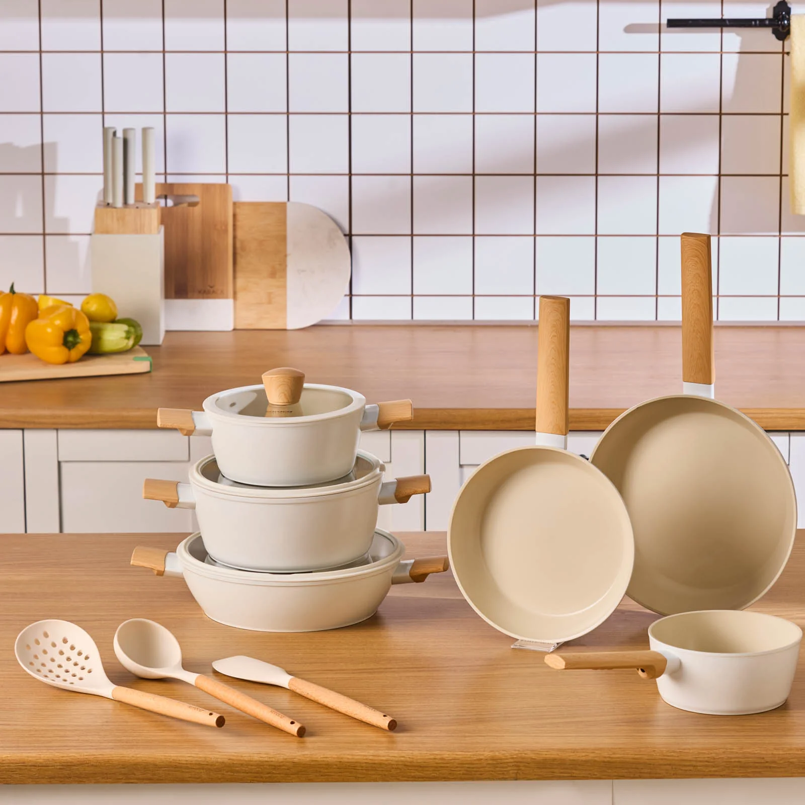 Karaca Swiss Crystal Almond Cream Set de 12 ustensiles de cuisine