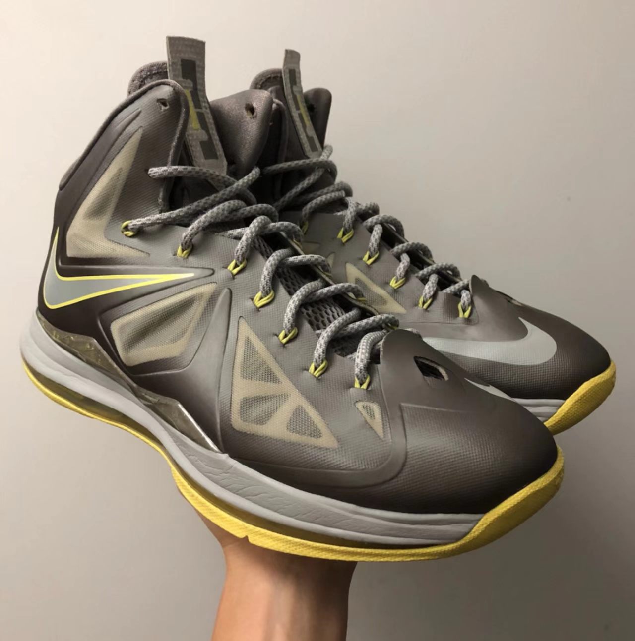 Nike LeBron X 