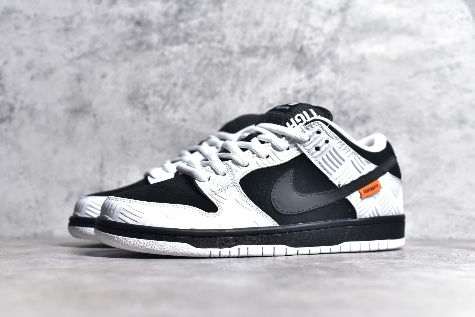 NIKE SB DUNK LOW TIGHTBOOTH FD2629-100