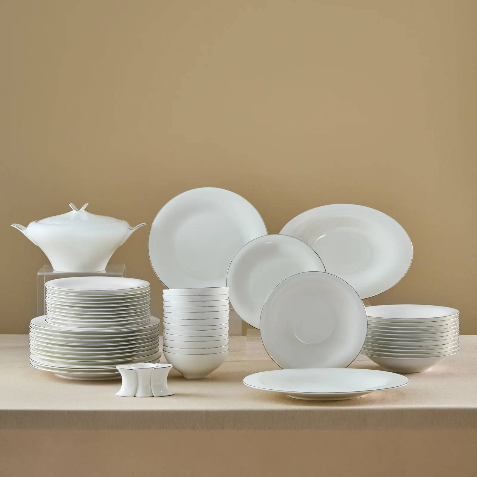 Karaca Fine Pearl Extra Argento Platin Service De Table 55 Pièces Pour 12 Personnes