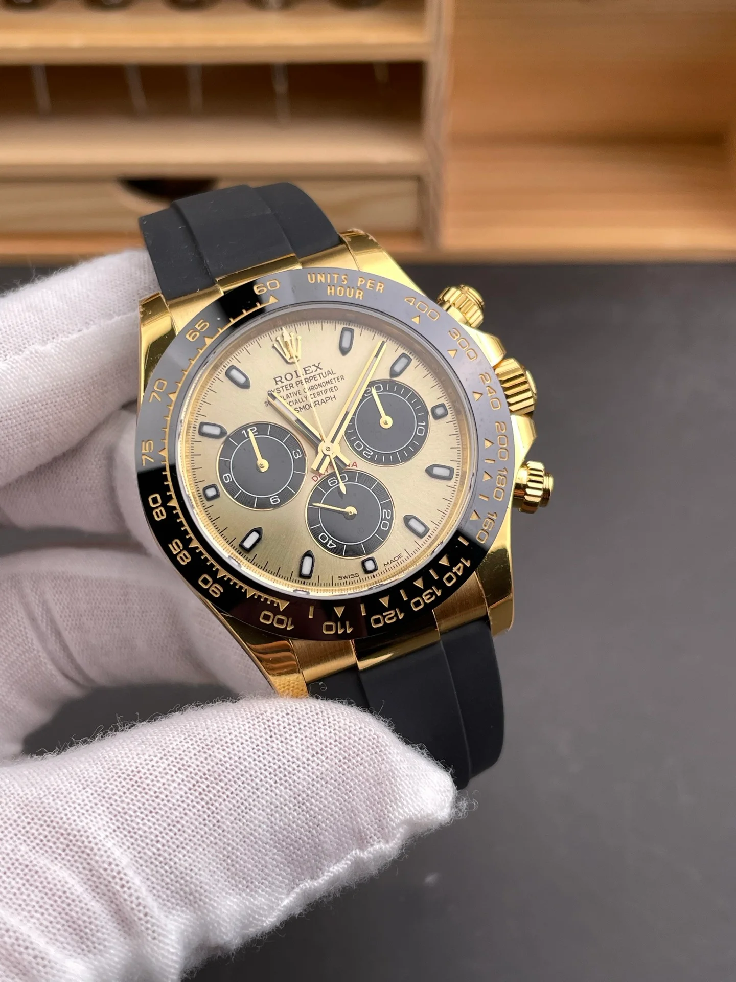 Gold Rubber Daytona M126518LN-0012